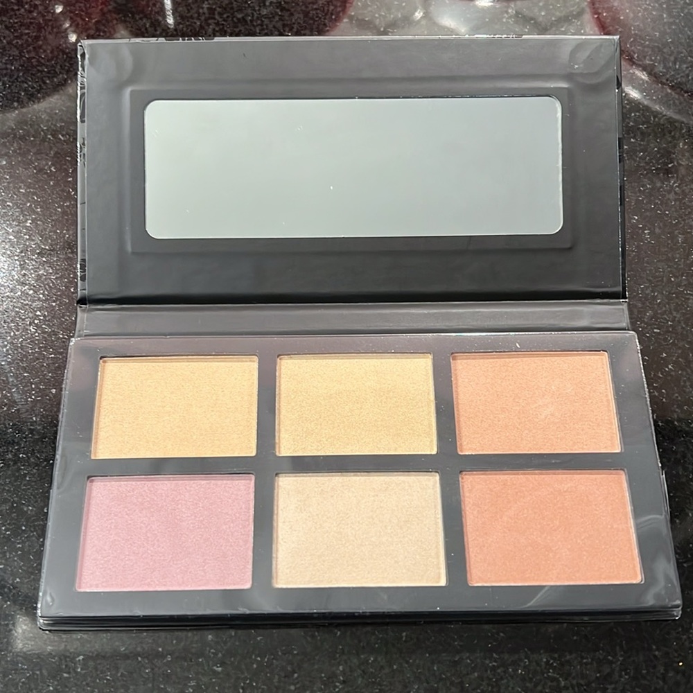 Thahari Gilde Glow Highlighter Collection (New)